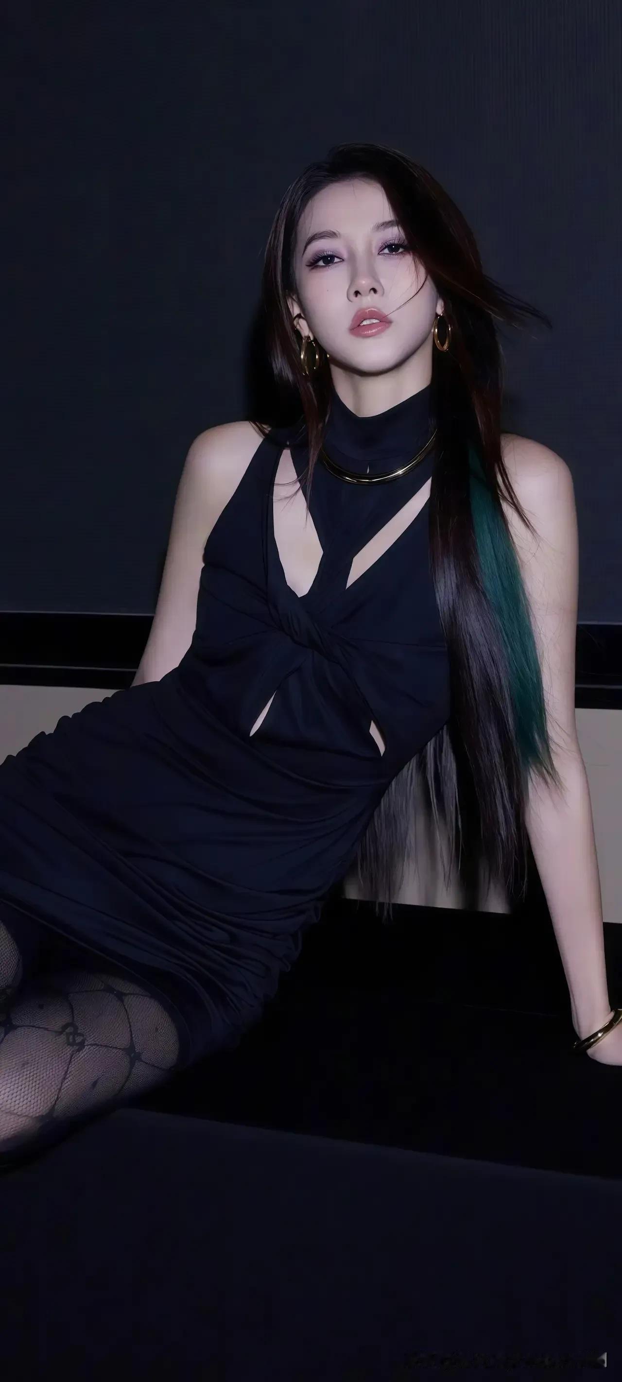 弦子贾青美女气质好