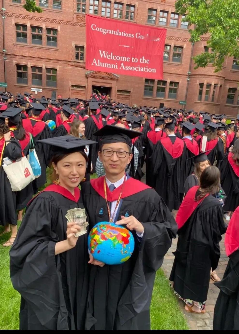 一个悲哀的现实:在美国实验室干活的都是华人学生，研究出成果后却都归犹太人，华人学