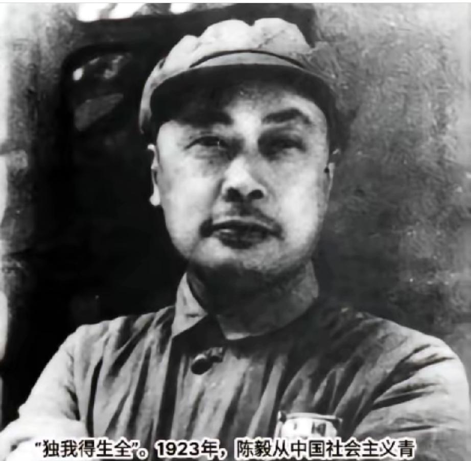 被俘国军干将，
怒斥陈毅，
我早要起义你不让

1922年的成都街头，人来人往的