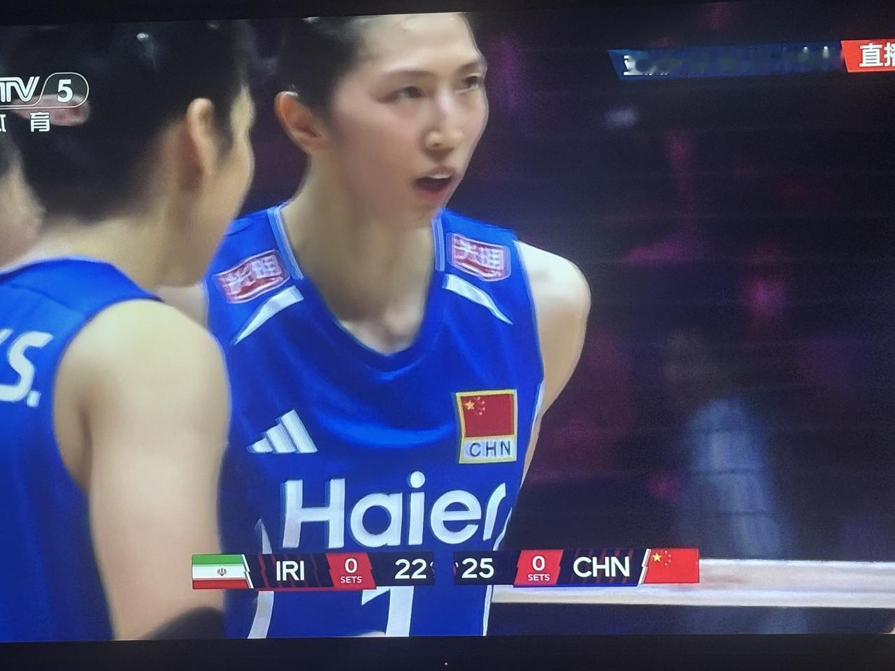中国女排艰难的拿下了第一局

     在刚刚进行的2026亚洲女排锦标赛争夺决