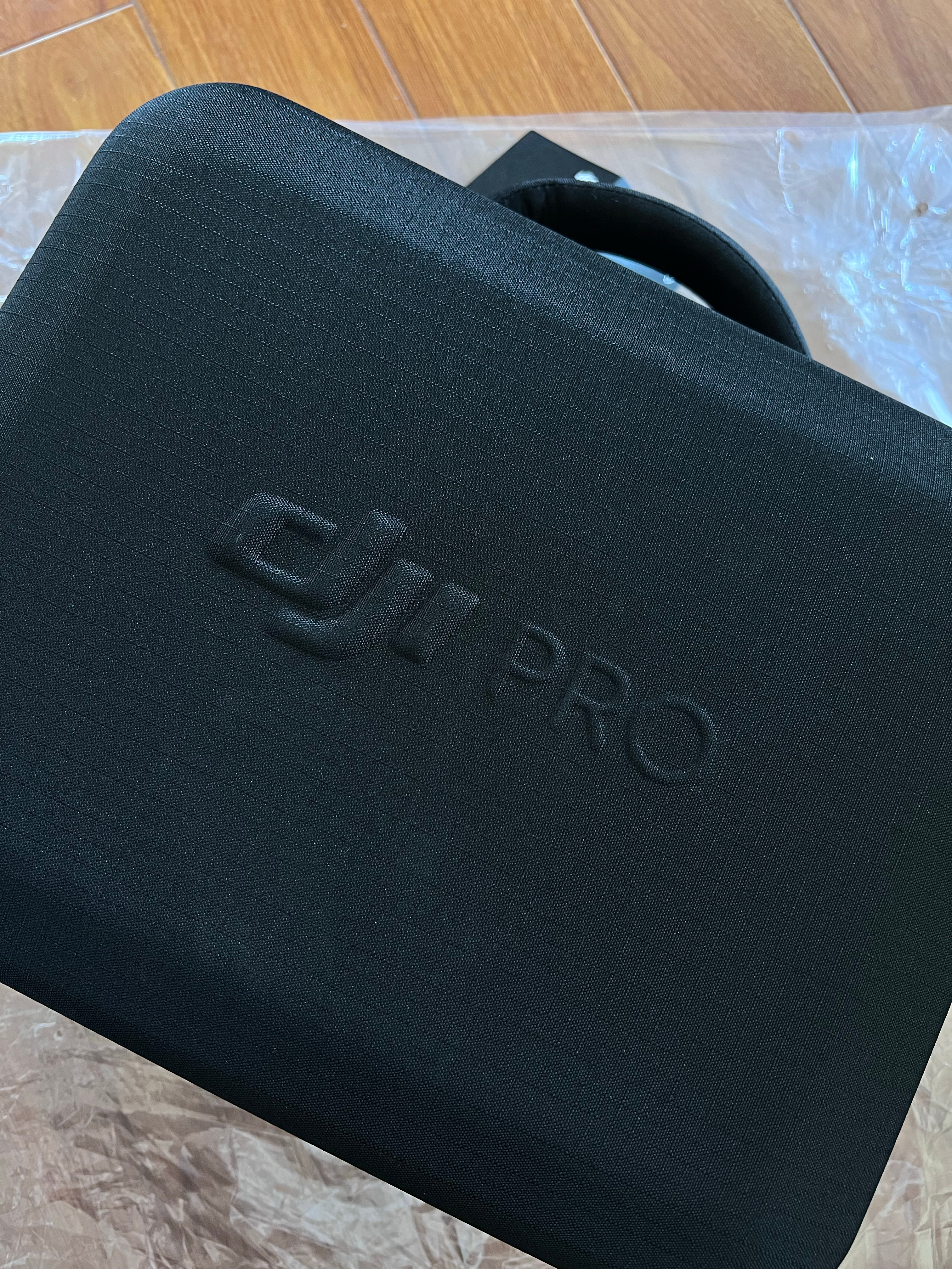 这什么情况，刚入了个大疆Ronin4，登录“DJI Ronin”APP登录不上，