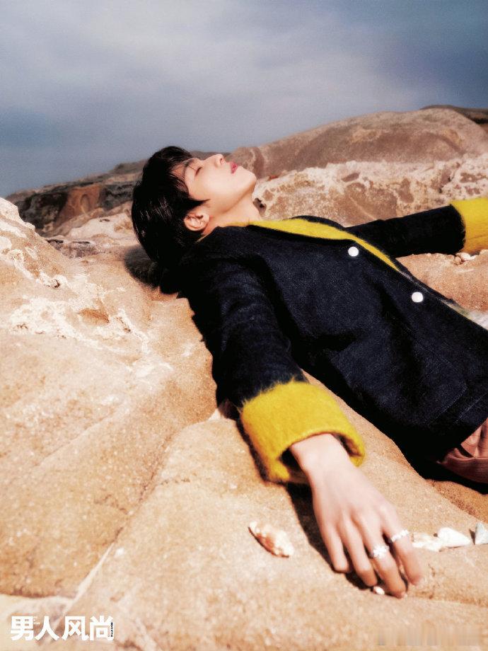陈立农男人风尚12月闭年刊陈立农泉州海风大片 海风、阳光、陈立农，温暖感满分！看