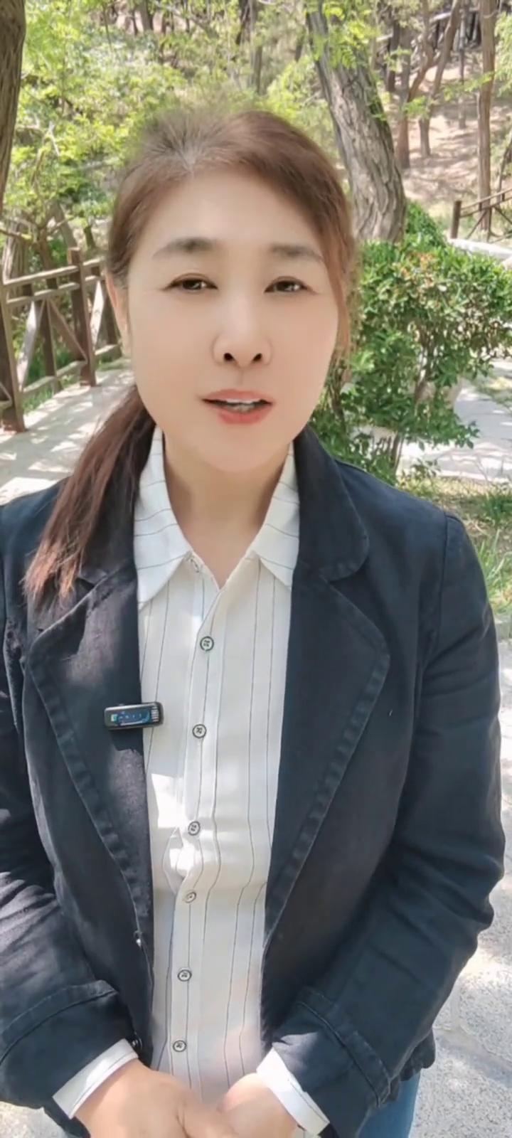 我的好朋友可算让我找到你了。
从遇见你的那一刻起就满心满眼的欣赏与敬重。你如今拥