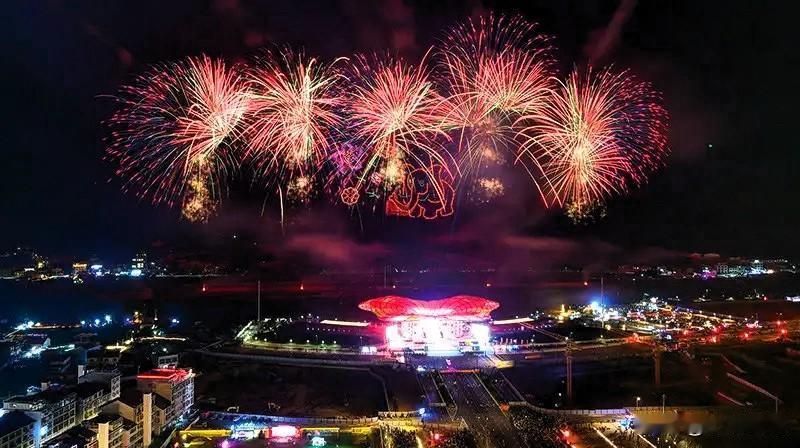 好奇查了查浏阳，不查不知道，一查才知道，原来浏阳不仅年产值高达数百亿，还被称为“