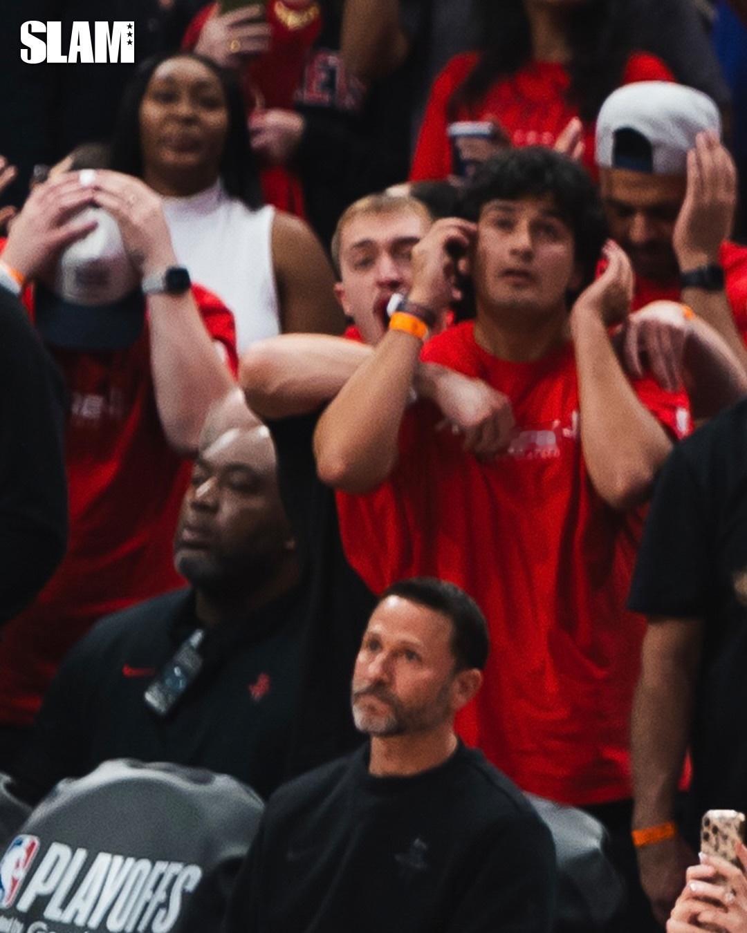 老詹绝平三分，火箭主场球员&球迷的反应詹姆斯湖人vs火箭湖人3比0火箭