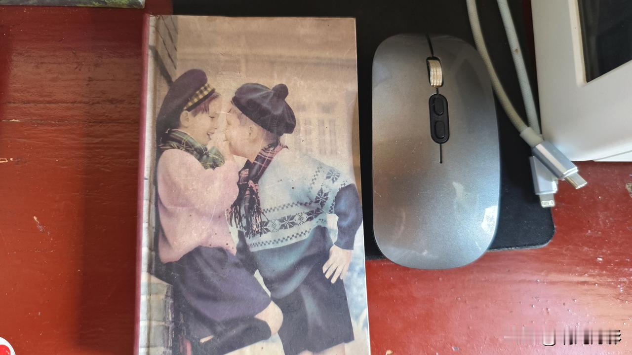 如果叹息有深浅浓淡，那我想，有些叹息应该是没有声音的。

有些遗憾很浅，浅到只是