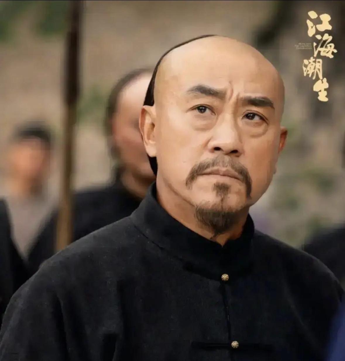 央视黄金档热播剧《江海潮生》大结局完美收官了！

这部剧讲述的是清末状元张謇弃官