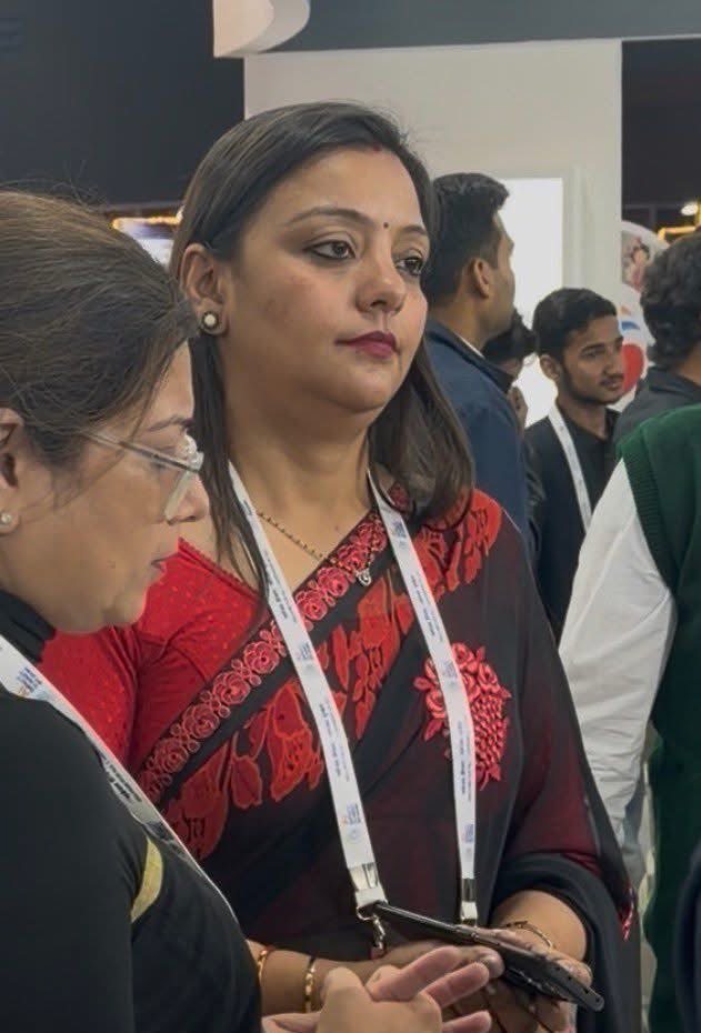 🔻现在印度北方邦的加尔戈蒂亚大学，决定把锅甩给传播学教授尼哈·辛格。印度一大学