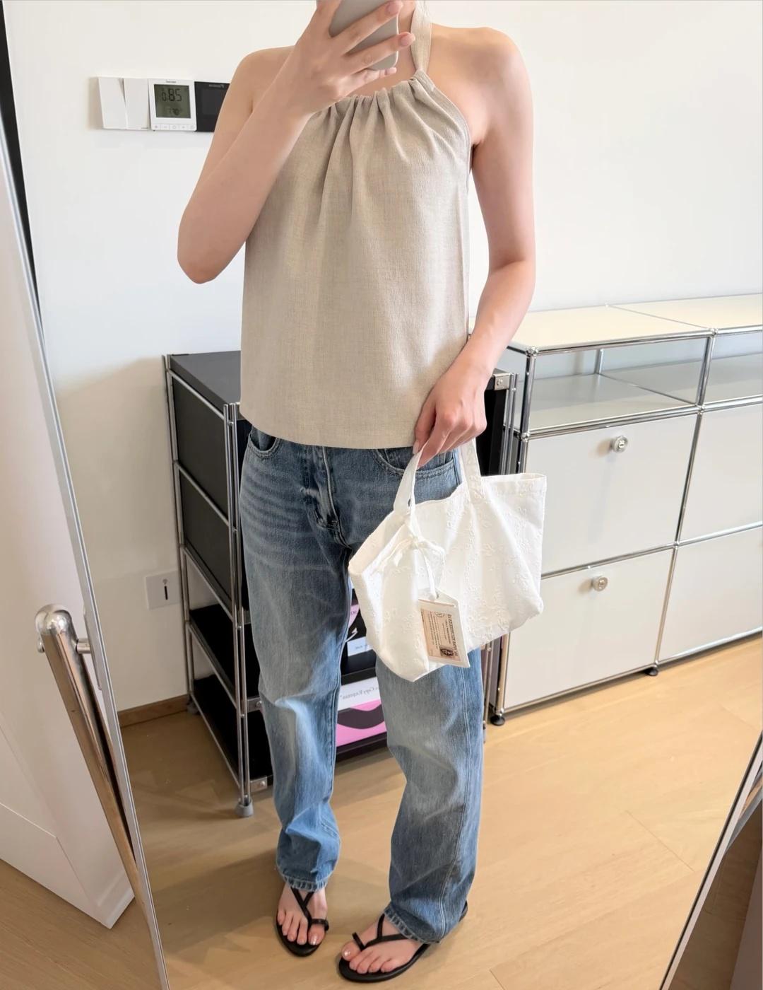 Edamame* 夏日轻松时髦outfit🤍
-
	
夏日穿搭 cleanfi