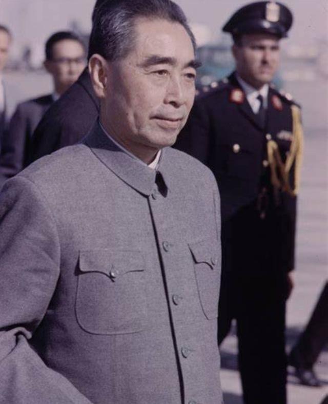 1951年，彭德怀要在朝鲜枪毙周总理的女婿，总理得知后，急忙给彭德怀发电，要求将
