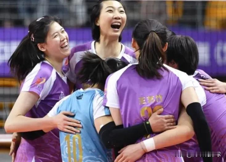 排超联赛总决赛第四场预告
今天下午15：30，上海卢湾体育馆
上海五星体育、天津