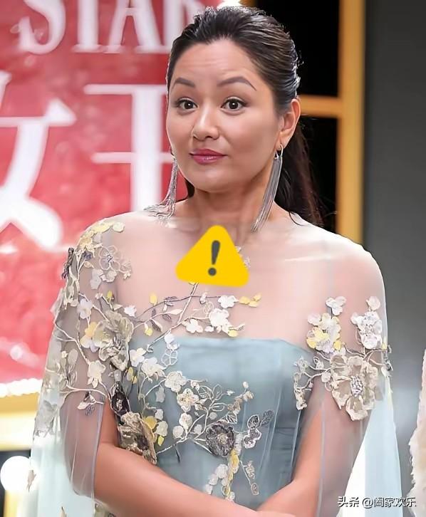 53岁的瞿颖，彻底打碎了所有人的“意难平”。她没嫁胡兵，没生孩子，却在清迈，给一