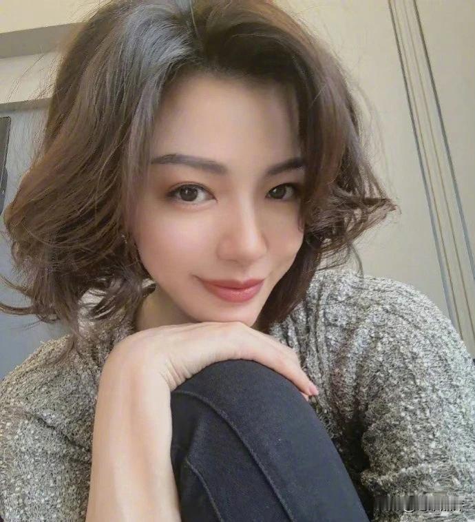 “你给我转账，不过是你追求我、试图与我建立关系的手段；我收下你对我示好的转账，也
