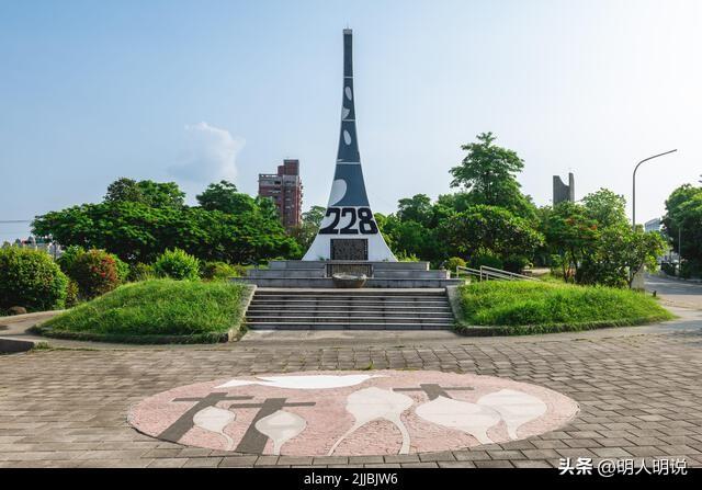 怀疑郑丽文立场？他们根本没看懂，她在拆民进党最狠的招！
 
明人明说，不绕弯子，