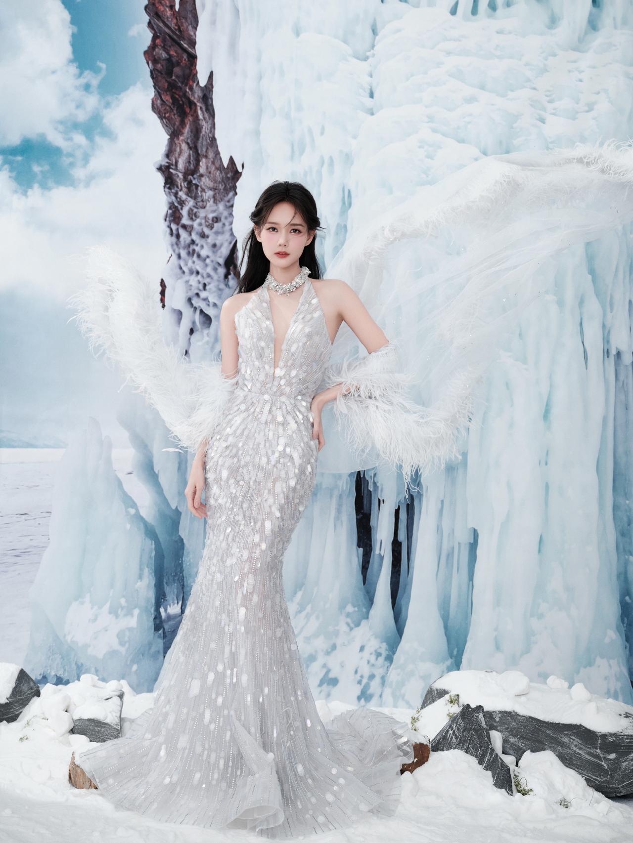 李一桐雪精灵妆：冰雪公主来啦