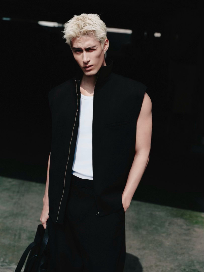 当东方面孔邂逅北欧极简，本打工人正式打算学习COS首尔大秀的每一套穿搭，米卡、程