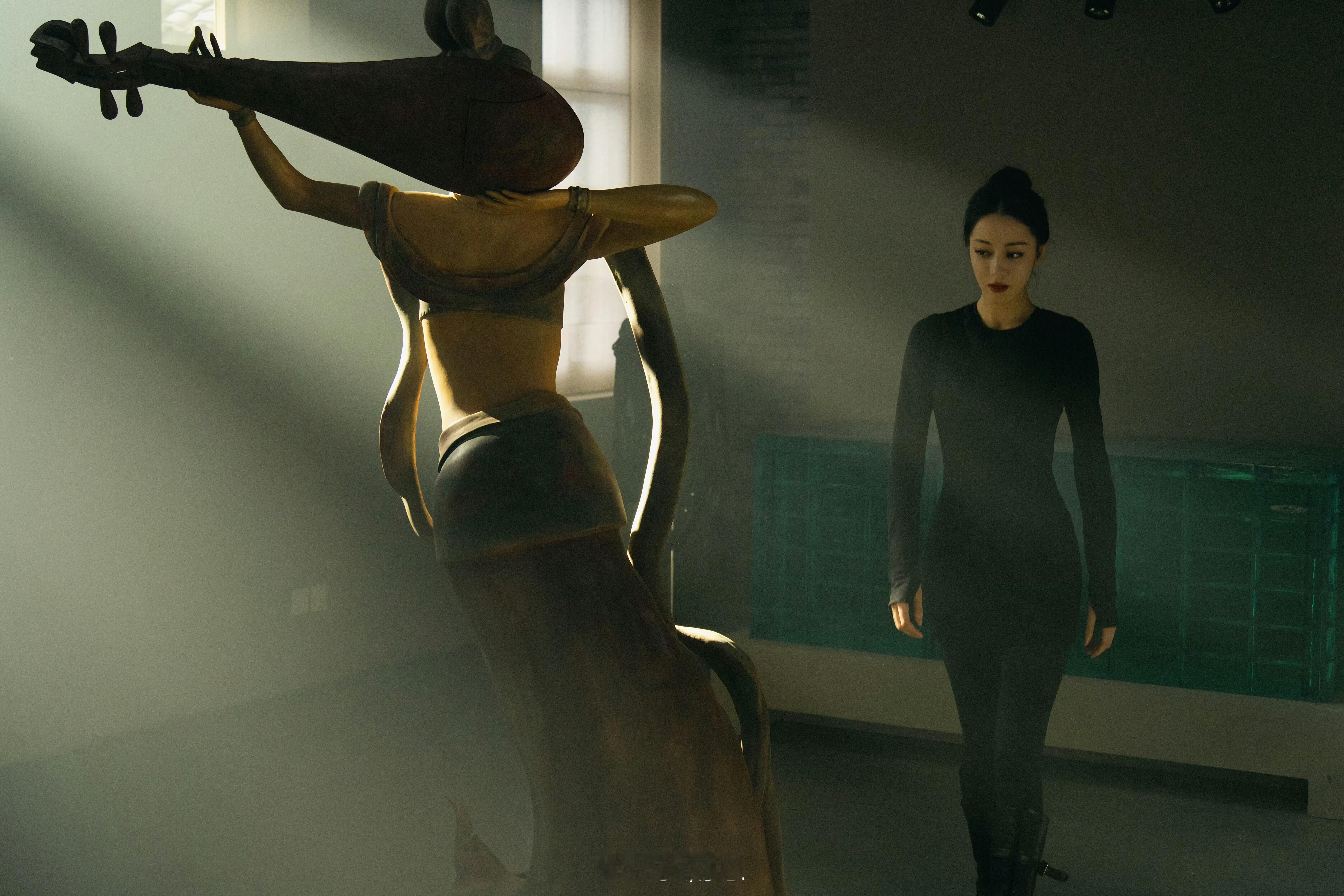 终于有剧把热巴真正的美拍出来了，穿搭合集枭起青壤1-6集聂九罗11套穿搭同款合集