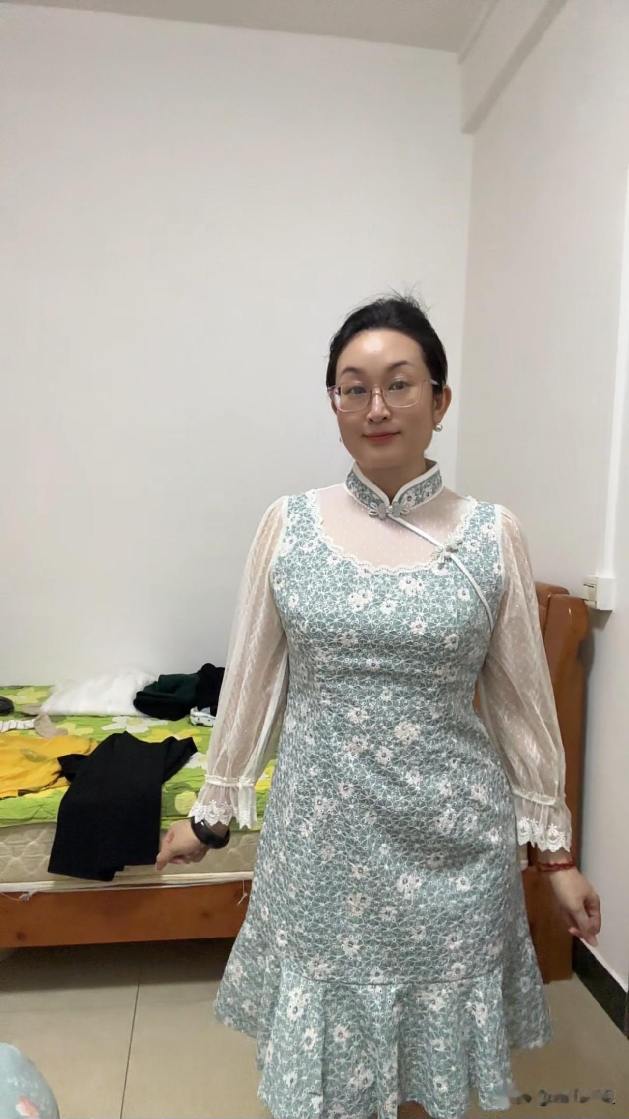 断食七天瘦了不好看，脸不圆了[捂脸]。

也不知道瘦了多少斤，没有称，但是能感觉