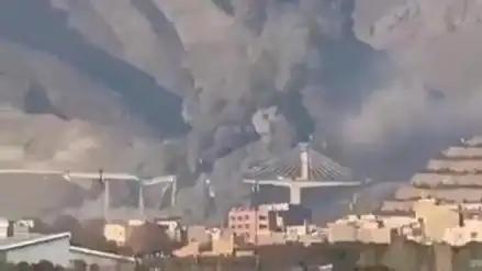 赶尽杀绝？美军10分钟炸碎伊朗4亿大桥，特朗普没想到掉入伊朗阳谋..
 
伊朗卡