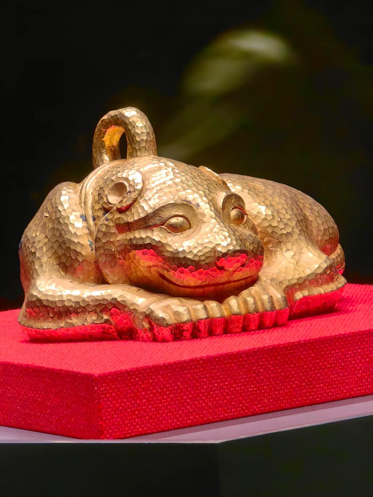 许多人人到中年无比悔恨自己人生的某些错误选择。然而只要你看看25年前的美国，再看