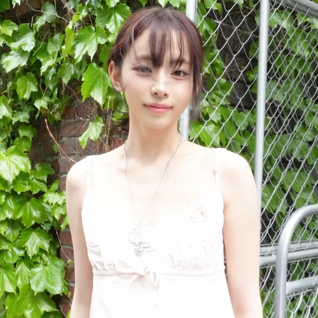 杨舒萌 