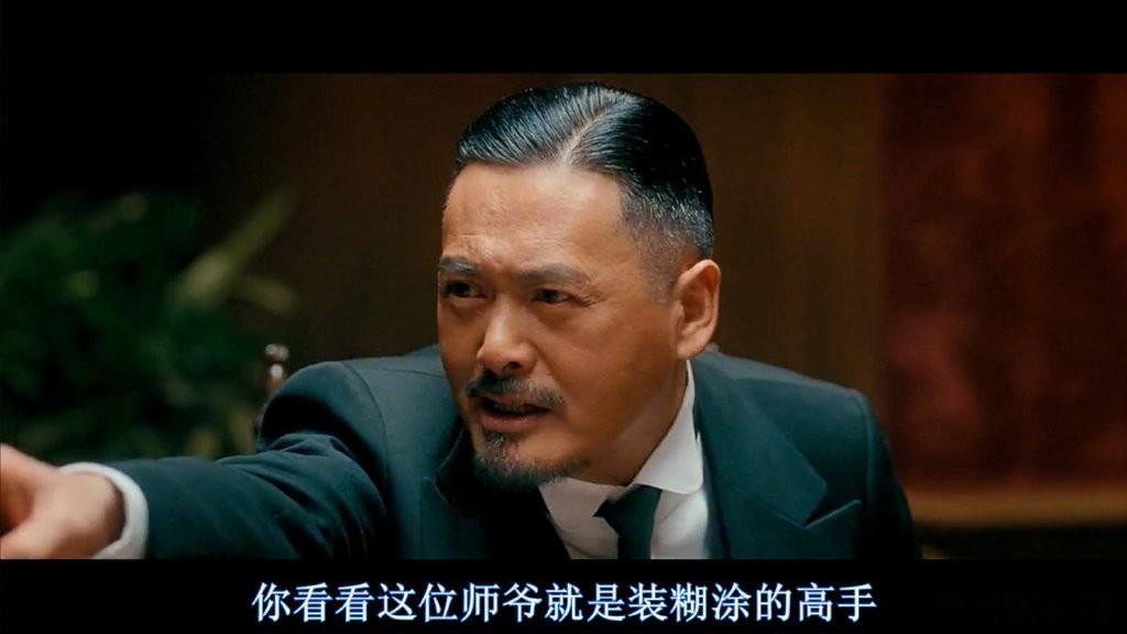 #万圣节北京一女子把鸽子cos成朋友# 把鸽子cos成朋友，这也是非常有想法了，