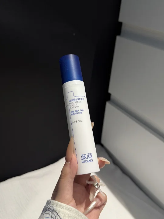喷不了。。敏皮焊死在脸上的程度。