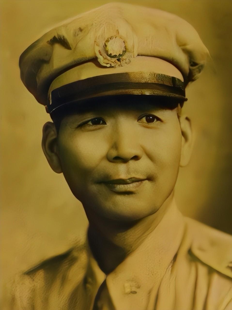 黄埔名将胡琏：晚年绝口不提粟裕，临终前拿笔颤抖地画下一幅地图

“1949年12