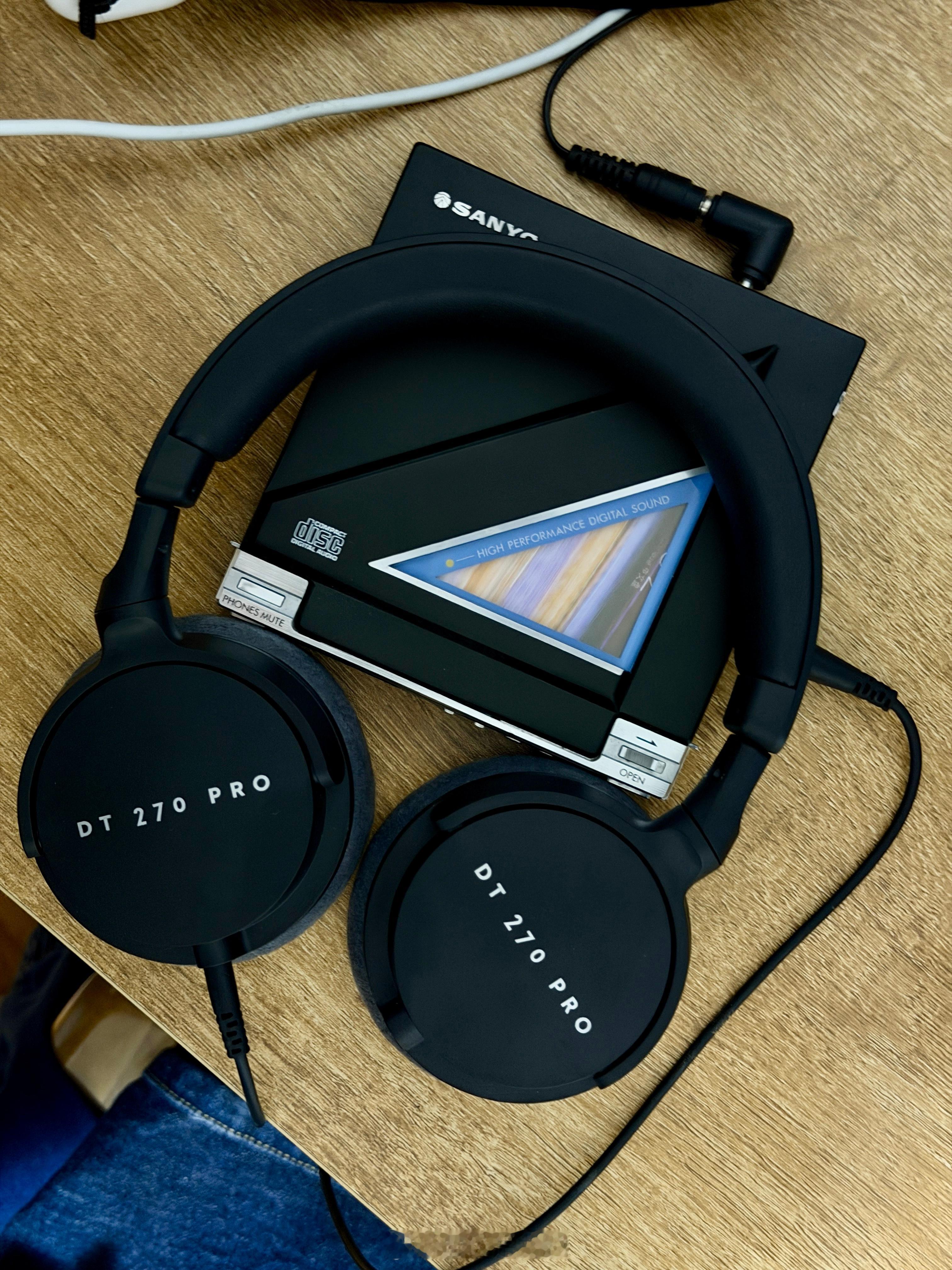 各位老烧早晨今日你早Fi没～耳机发烧友闲来无事开开箱