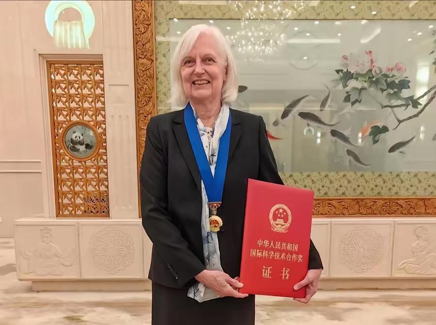 没想到中国光刻胶研发的“大佬”级别的人物竟然是她。她就是2026年新晋中华人民共