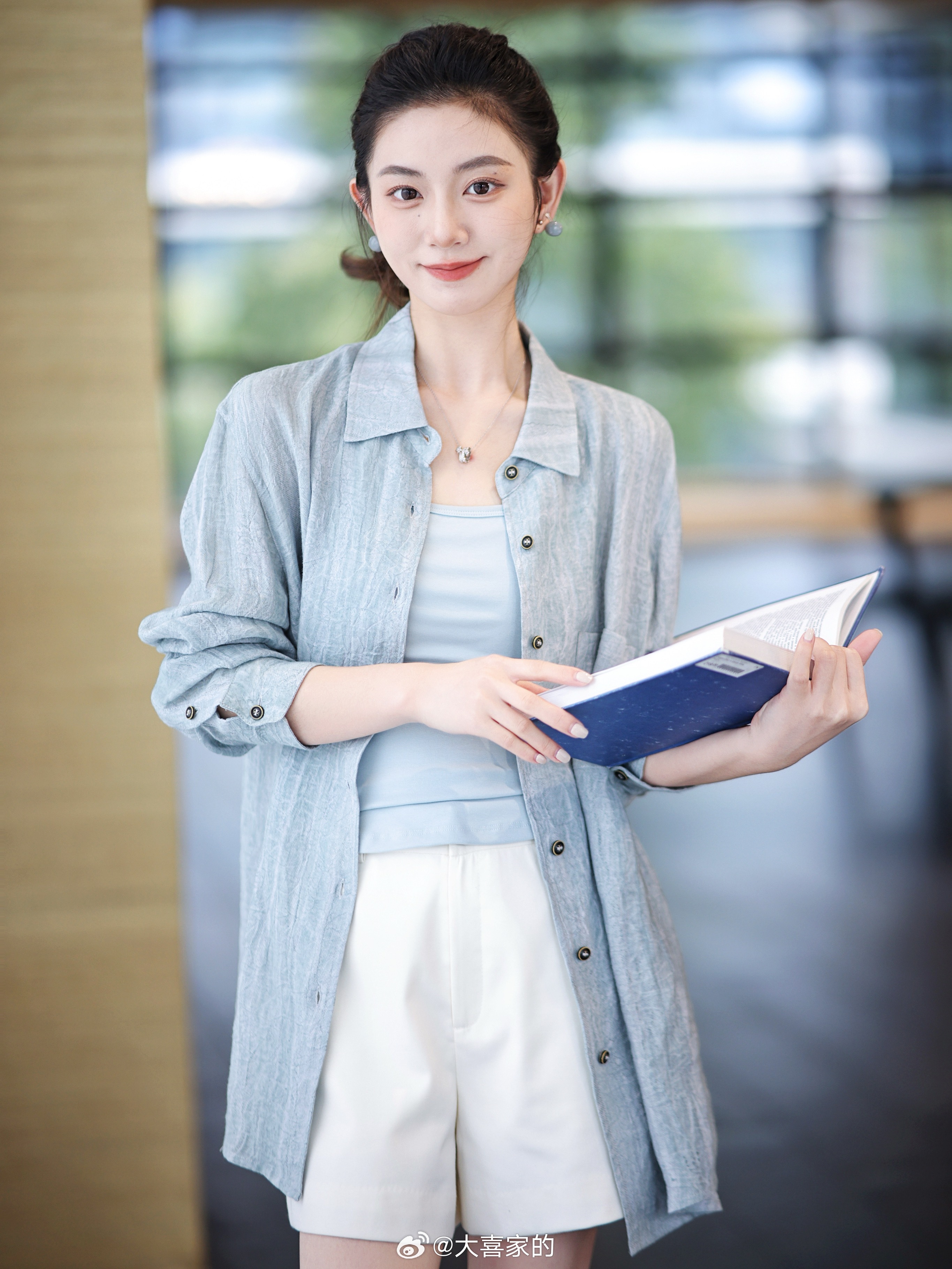 报！听到夏天的脚步声了👣！苎麻*天丝衬衫 清爽干净舒服～一整个期待住暖和季节！