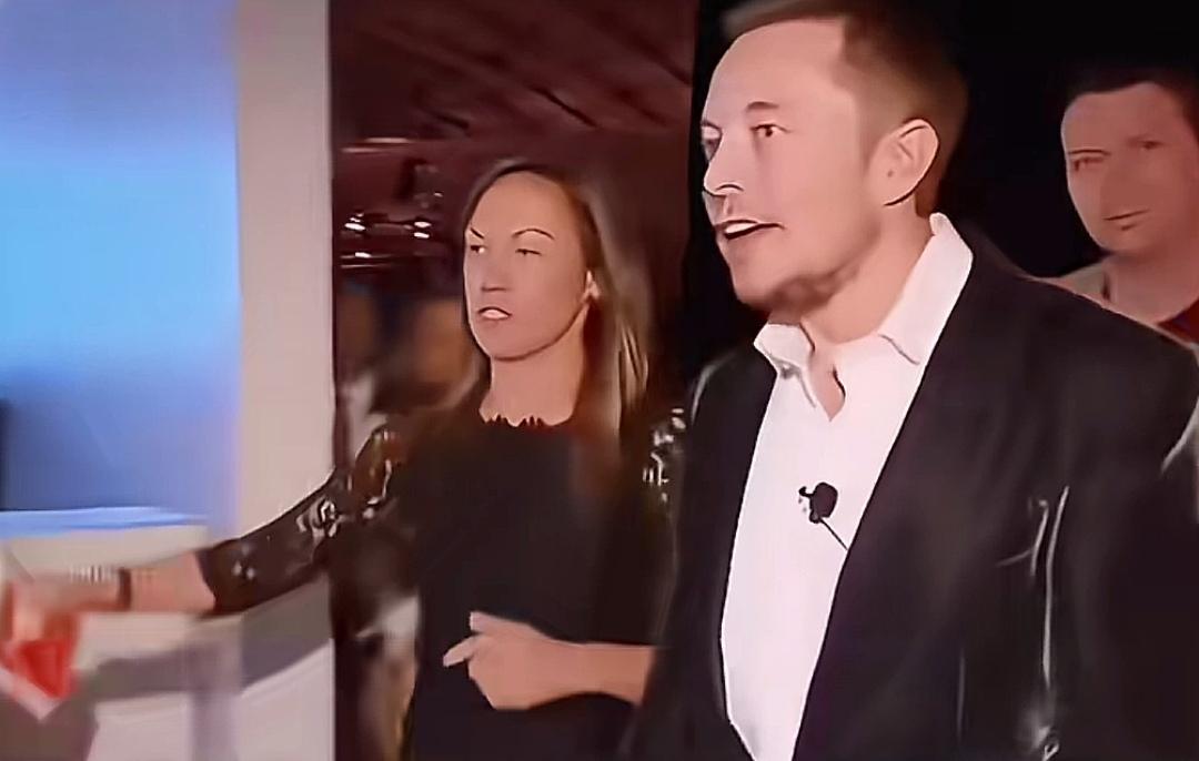 争先创优应该成为社会发展的价值取向。社会发展需要科技、人文各个方面的创新，争先创
