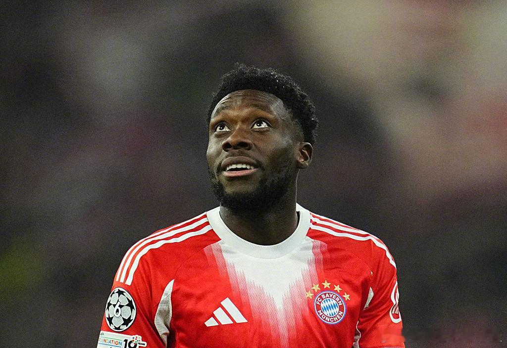 “就像一份小小的、提前到来的圣诞礼物。”本场比赛第87分钟，伤愈复出的戴维斯登场