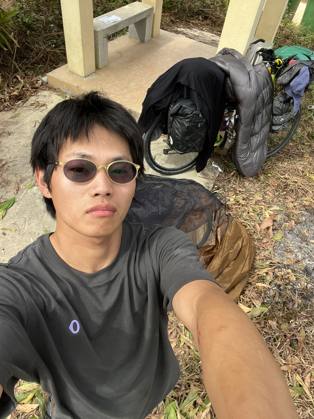 疯了1月份还在穿短袖