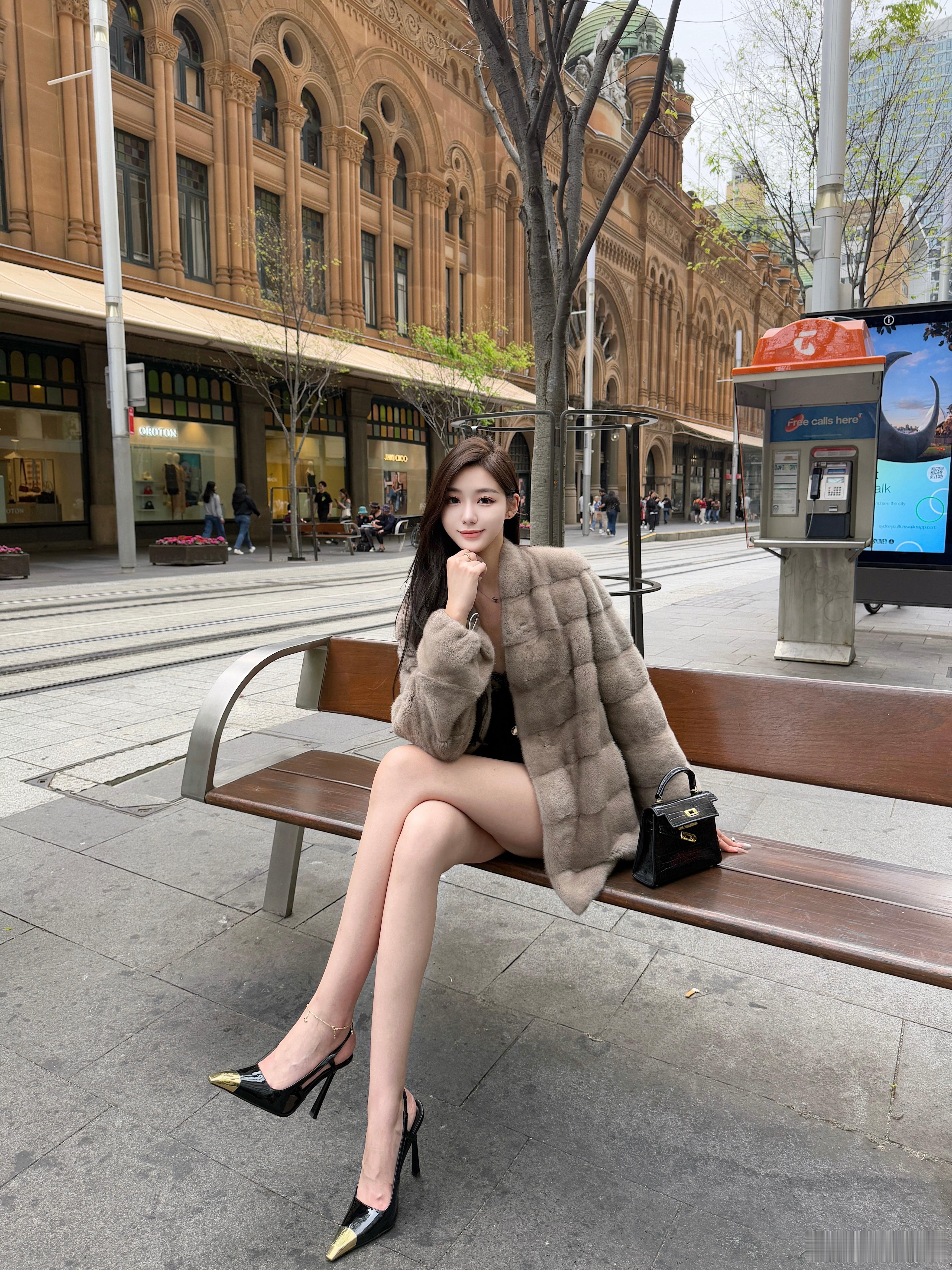 🇦🇺街角那个穿貂的女人  ​​​