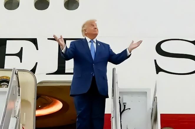 美国这回真把天捅漏了！111亿对台军售一出手就被中国反手一巴掌扇懵，20家军火商