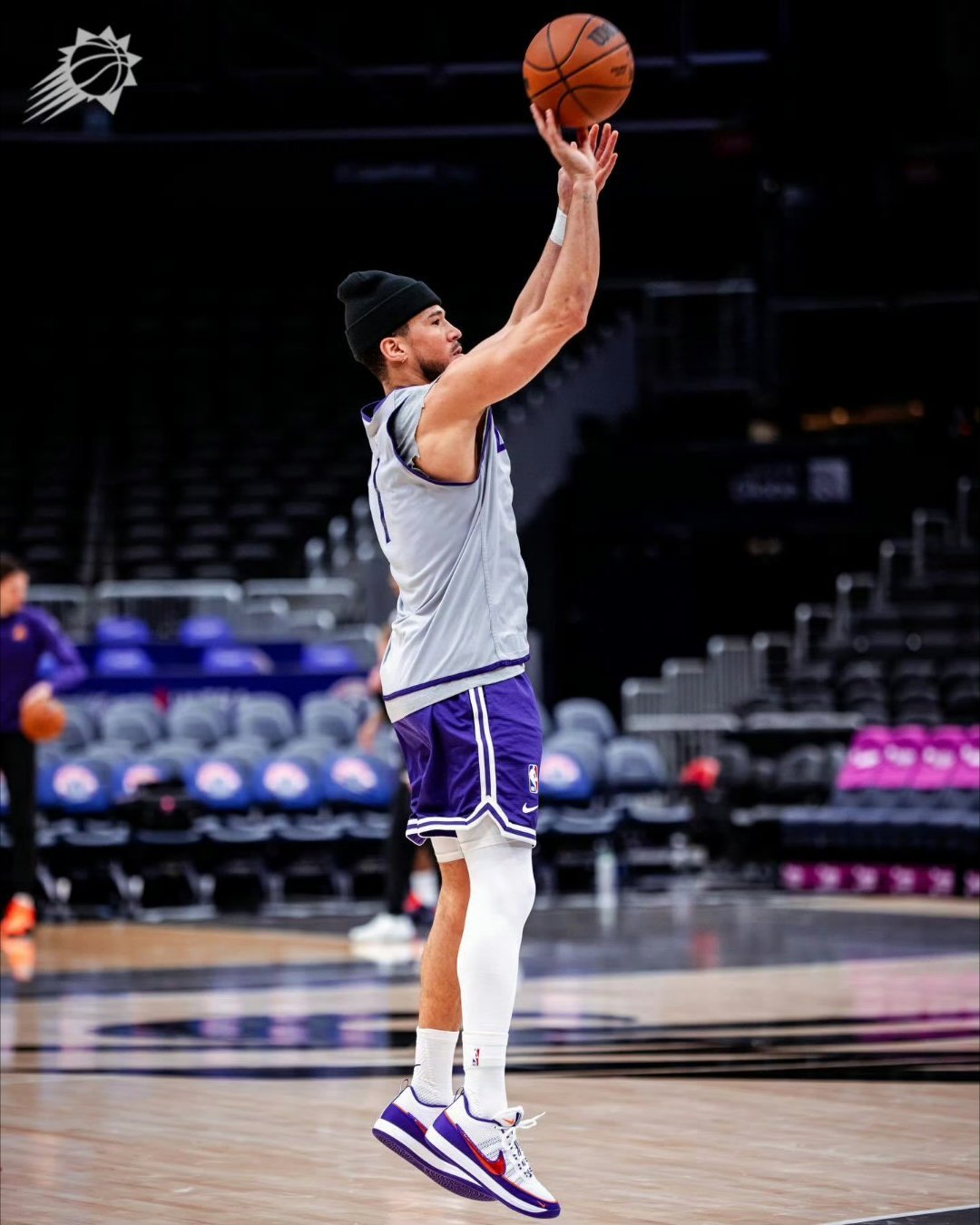 布克篮下这俩个回合显得菜的抠脚了太阳vs奇才