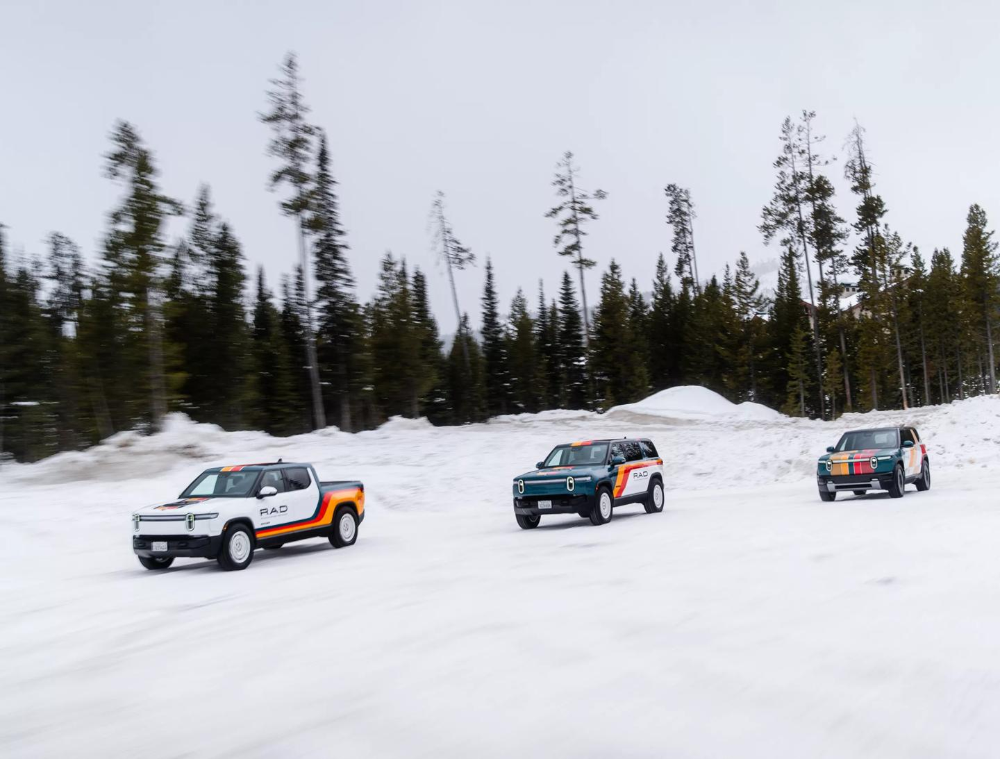 Rivian官宣成立性能部门RAD🚙专门用来挖掘自家车型的越野极限潜力。越野玩