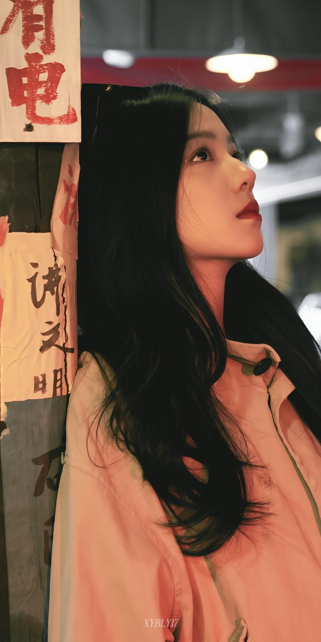 庄达菲卢昱晓敖瑞鹏你们三到底要干嘛 好好的美照不发，偏要卷抽象！庄达菲地铁抽象视