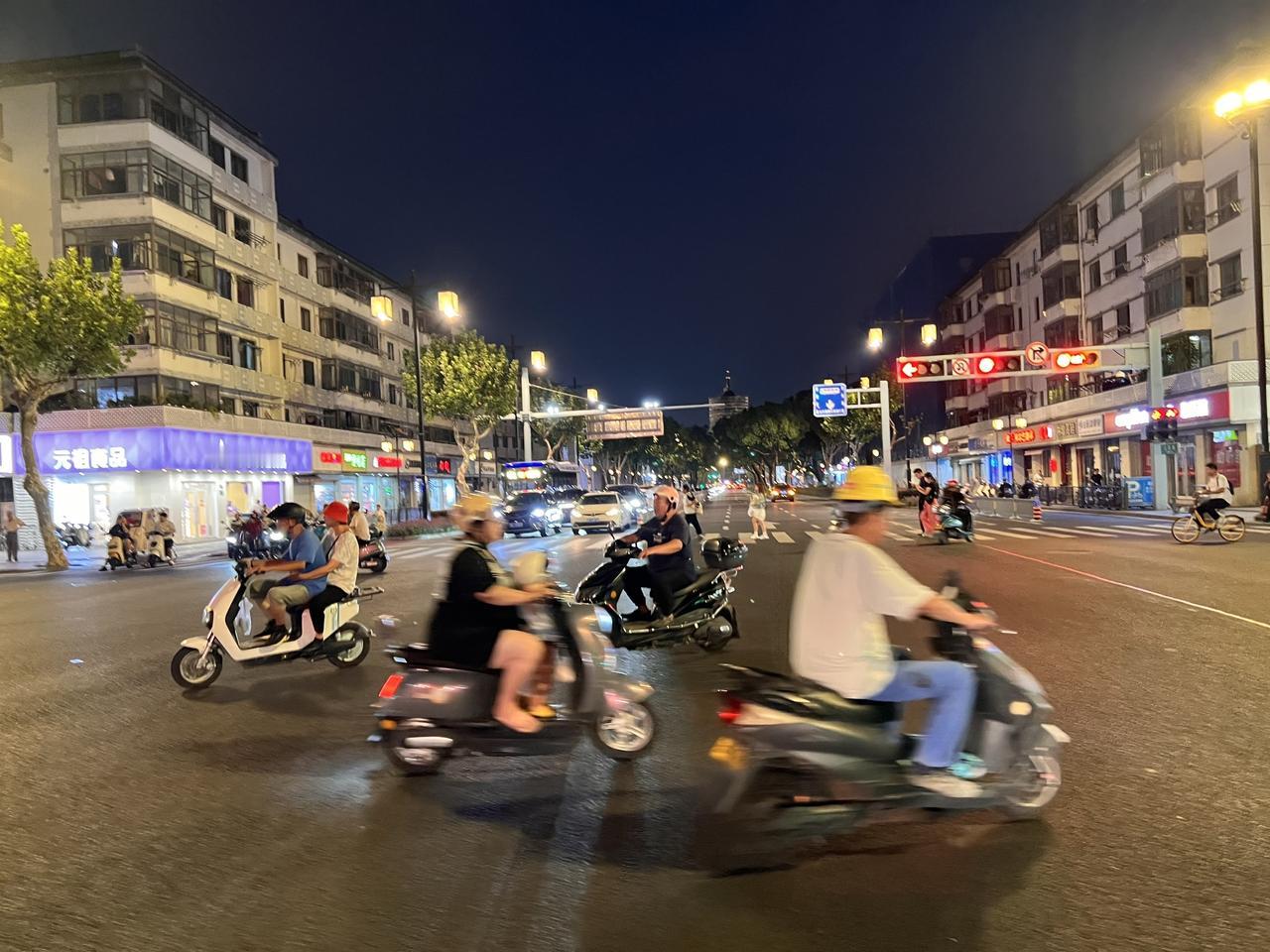 为何说苏州电动车越来越多说明就业环境好？这些年很多城市都有大量电动车，但你仔细研