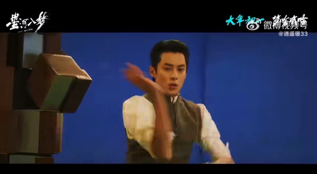 换装游戏让星河入梦玩明白了 在星河入梦里，换装成了最浪漫的时空旅行。穿上古风长裙