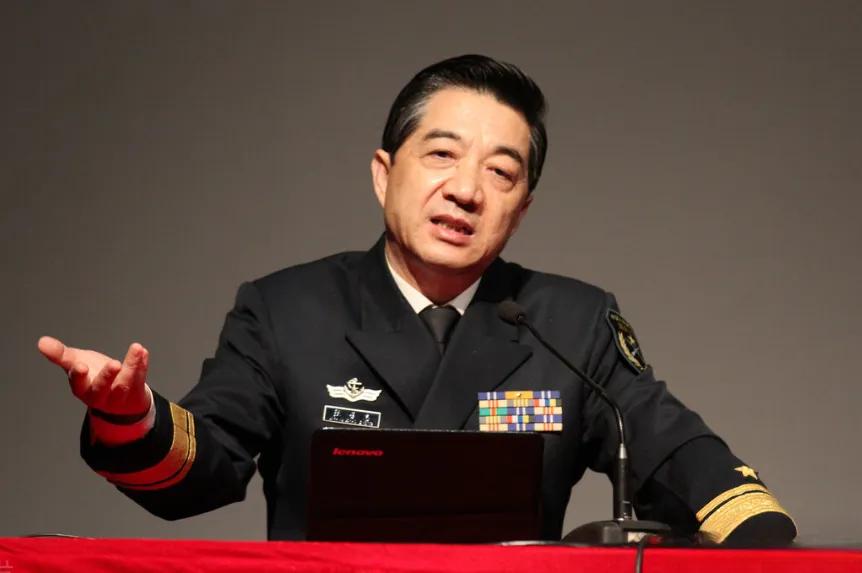 谢谢你张召忠！你真是伟大的预言家！2015年你就说过：“美国啥也不干，让东方大国
