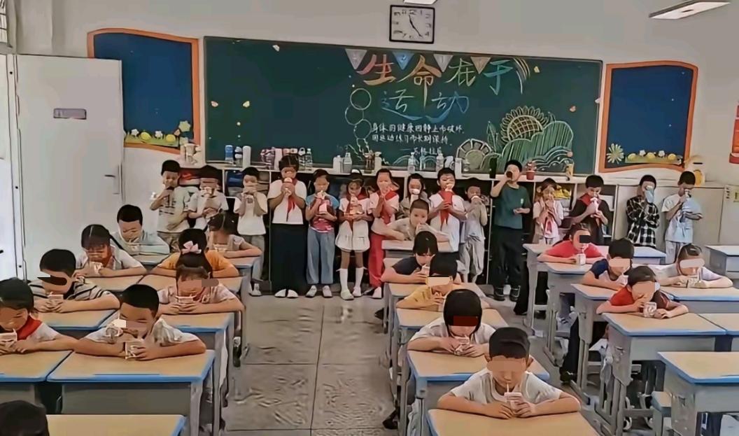 武汉江夏小学生订奶被区别对待这个事，很多声音都在批评学校，还有相关部门的回应！