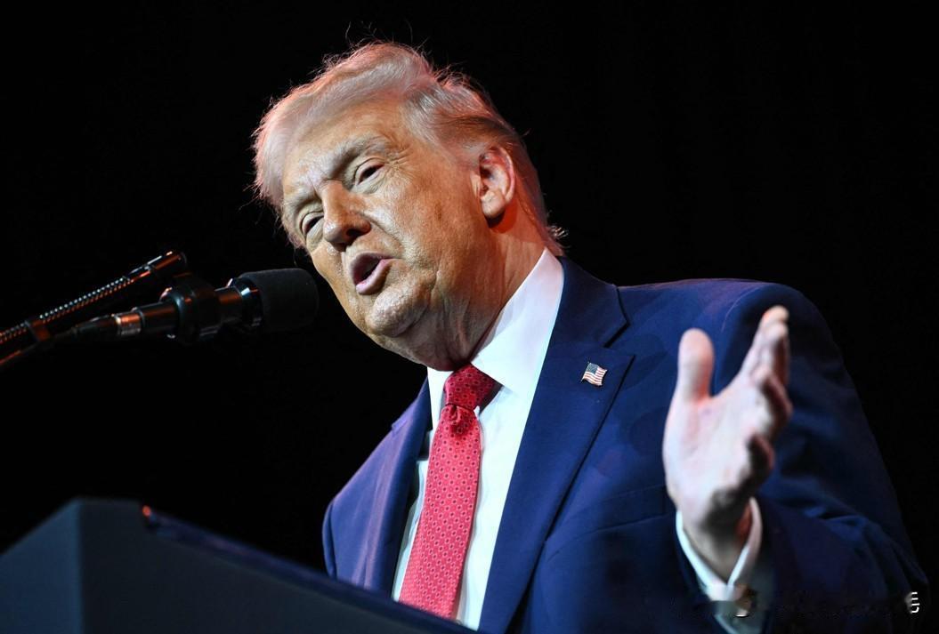 美国的关税大棒又在韩国头上高高扬起，美国时间26日，美国总统特朗普以韩国国会迟迟