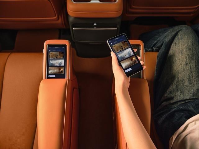 屏幕这么多你第一印象这款车是合资还是国产
“多而不大”
屏幕用料简简单单肯定是合