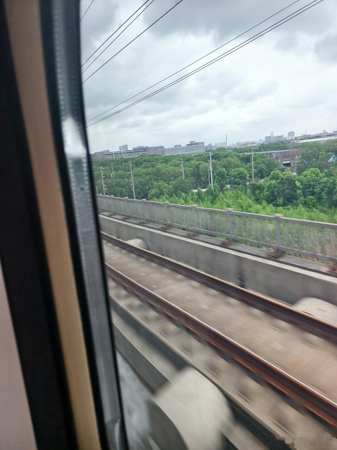 相比复兴号，欧洲的高铁还是太慢了… 