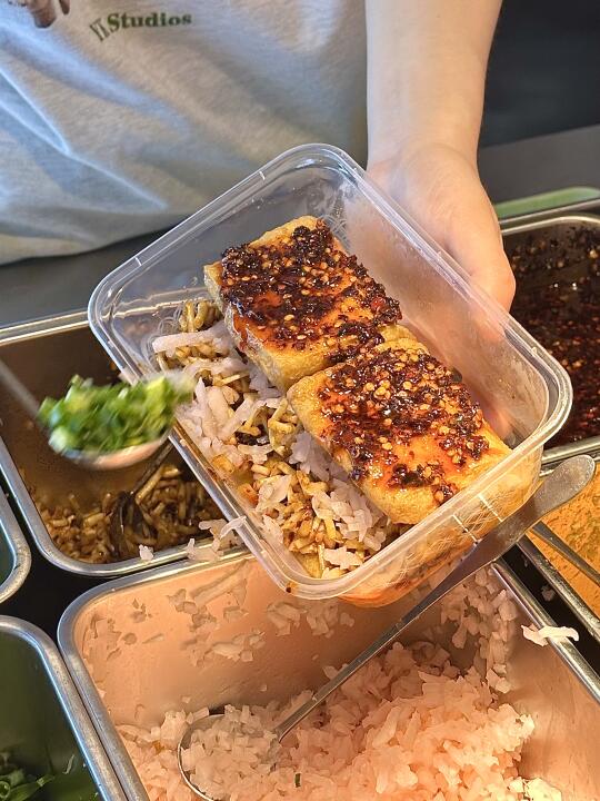 在中南夜市终于买到了！想吃这一口好久了！！