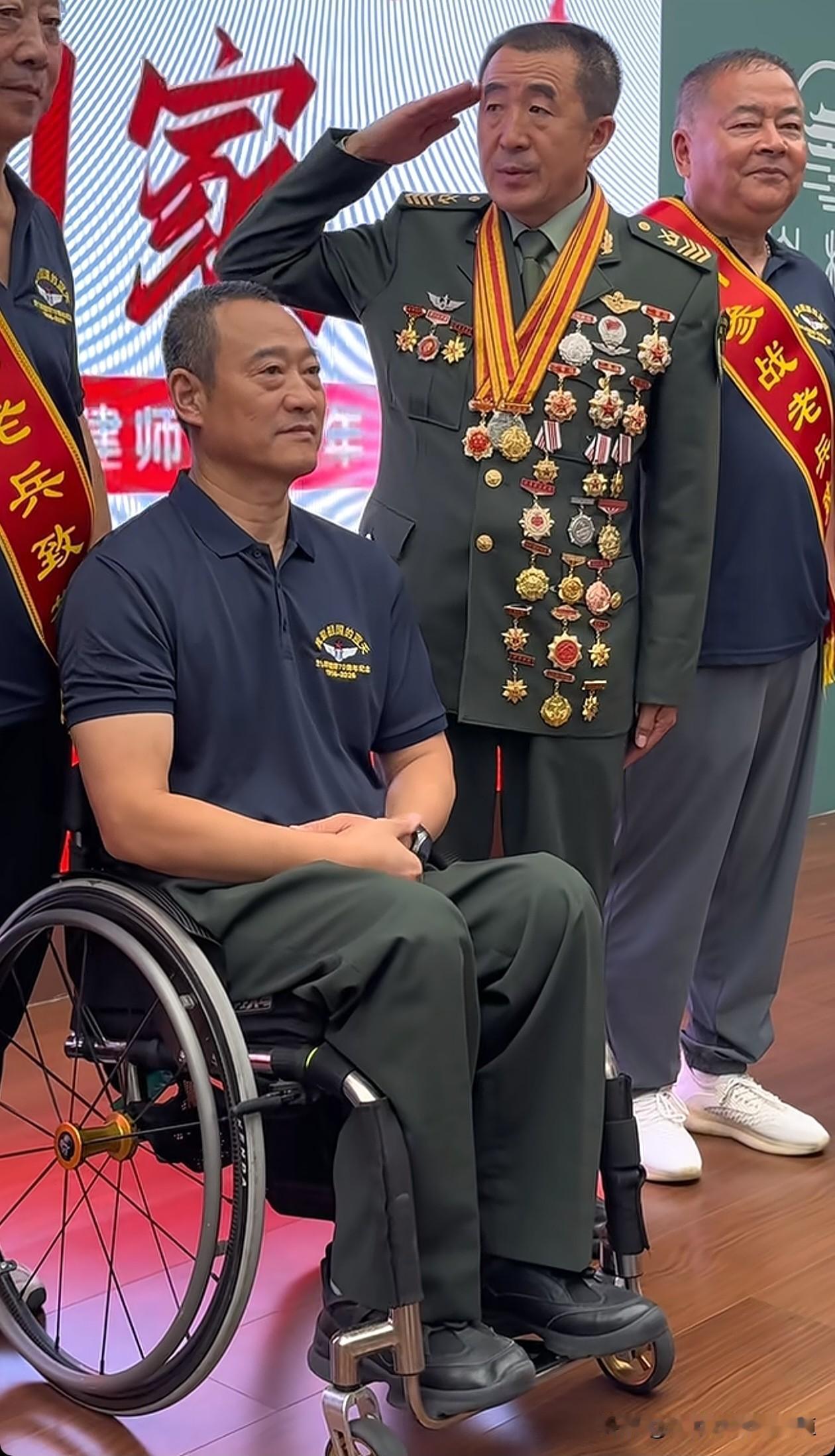 老班长节日快乐！
班长的感悟 特种兵老班长 老班长重逢 铁血老班长 老班长自拍 
