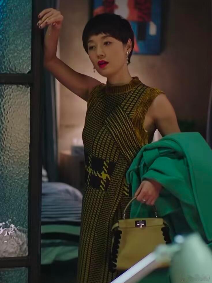 罗子君的衣服是马伊琍去服装店选的雷佳音说当年《我的前半生》罗子君的衣服是马伊琍去