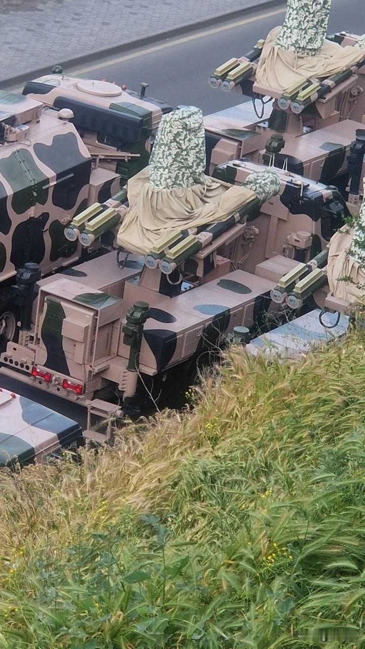 亚美尼亚境内出现搭载在依维柯Daily 4×4底盘上的伊朗AD-08马吉德近程防